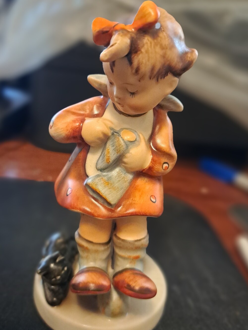 Goebel Hummel Mother's Helper TMK2 Full Bee #133 Excellent 5" - Picture 2 of 9